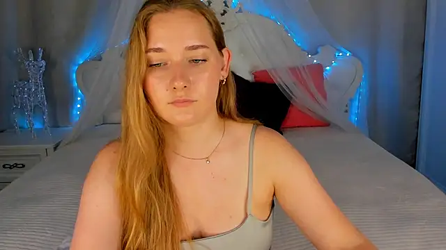 AlinaVice online show from July 7, 2026, 7:23 am