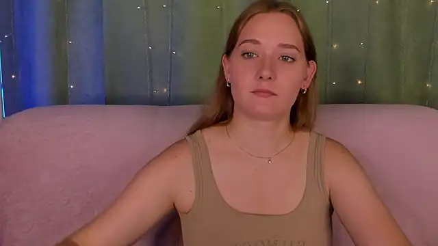 AlinaVice online show from July 21, 2026, 1:19 am