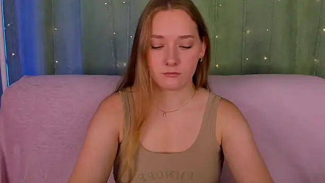 AlinaVice online show from July 17, 2026, 1:14 am