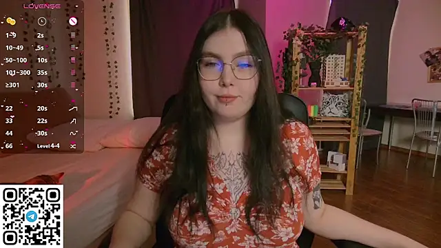 Snapshot of Arizonaa_Muse chatting on February 8, 2026, 7:06 am Arizonaa Muse online show from February 8, 2026, 7:06 am