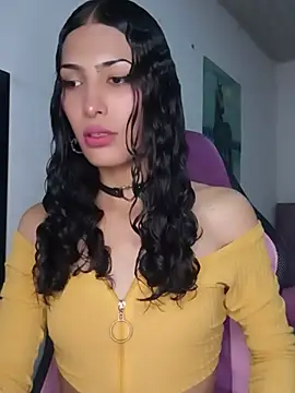 Snapshot of Lanna_hott_ chatting on May 21, 2026, 7:22 pm Lanna hott online show from May 21, 2026, 7:22 pm