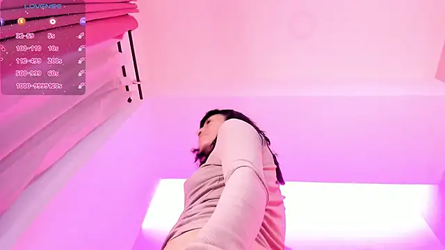 Valkiria ponce online show from April 2, 2026, 4:52 am