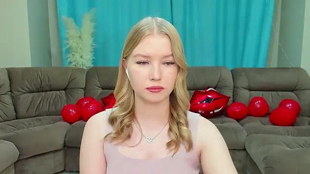 shy  lady online show from February 10, 2025, 6:56 pm