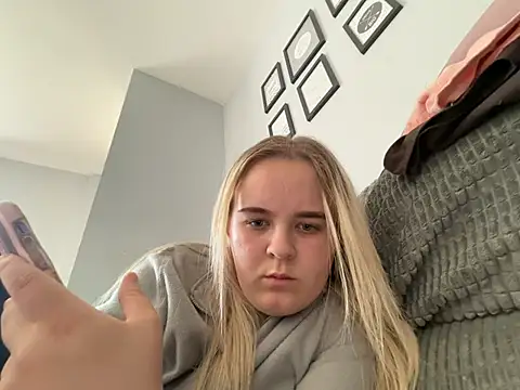 princess blondex online show from June 1, 2026, 4:28 pm