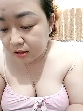 VyOanh2K online show from October 10, 2025, 6:14 am