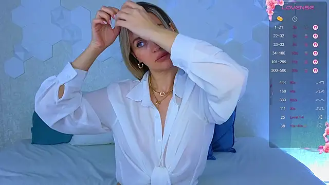 Lynna Sparks online show from November 13, 2025, 3:54 am