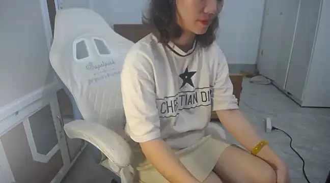 Snapshot of Susu204 chatting on March 10, 2025, 1:21 pm Susu204 online show from March 10, 2025, 1:21 pm