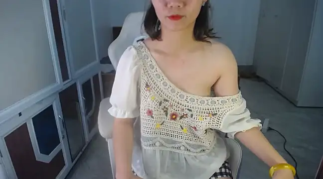 Snapshot of Susu204 chatting on March 19, 2025, 1:18 pm Susu204 online show from March 19, 2025, 1:18 pm