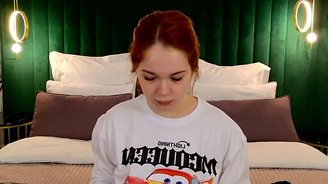 DeniseReese online show from March 5, 2026, 2:41 am