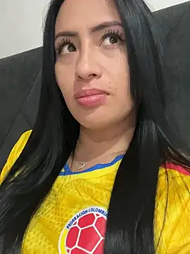 Sara luna  online show from June 24, 2026, 12:09 am