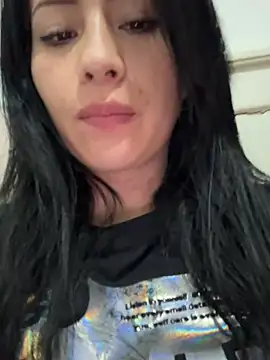 Sara luna  online show from February 26, 2025, 10:38 am