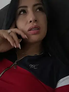 Sara luna  online show from June 28, 2026, 10:05 pm