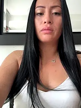 Snapshot of Sara_luna_ chatting on November 10, 2025, 2:00 pm Sara luna online show from November 10, 2025, 2:00 pm