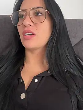 Sara luna  online show from August 5, 2026, 3:06 pm