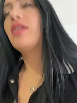 Sara luna  online show from July 16, 2026, 1:52 pm