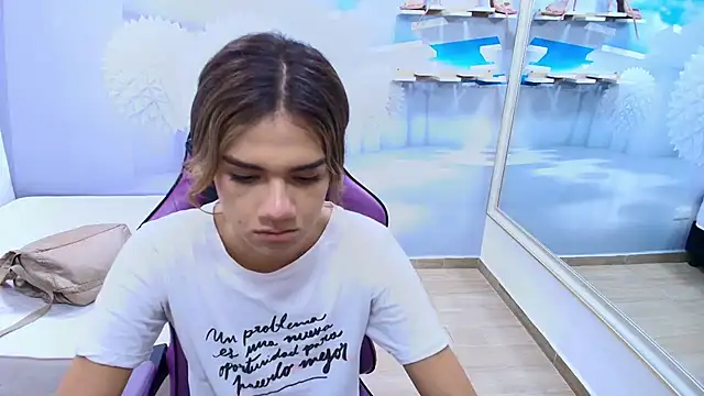 Snapshot of DEMI_LEED chatting on February 28, 2026, 7:13 pm DEMI LEED online show from February 28, 2026, 7:13 pm