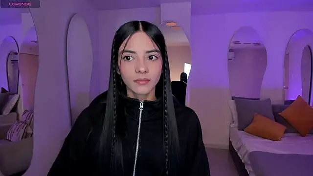 HannahJamesX online show from November 1, 2025, 7:08 pm