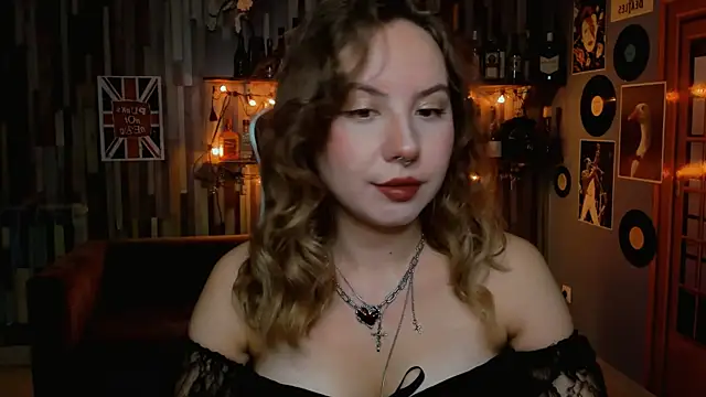 JasmineMilko online show from July 20, 2026, 5:04 am