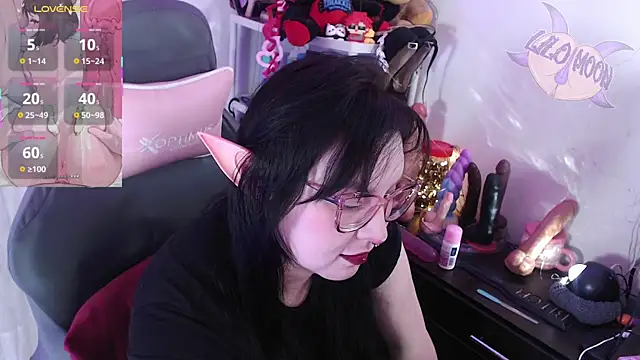 LiloMoon69 online show from September 30, 2025, 1:17 pm