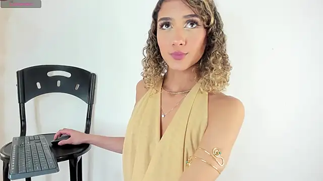 Daddysgirl1  online show from November 3, 2025, 10:35 pm