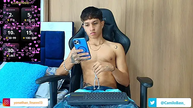  CamiloBass online show from December 19, 2025, 12:47 am