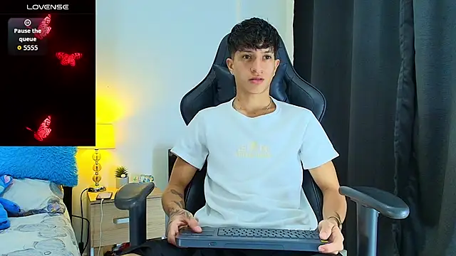  CamiloBass online show from June 21, 2026, 12:49 am