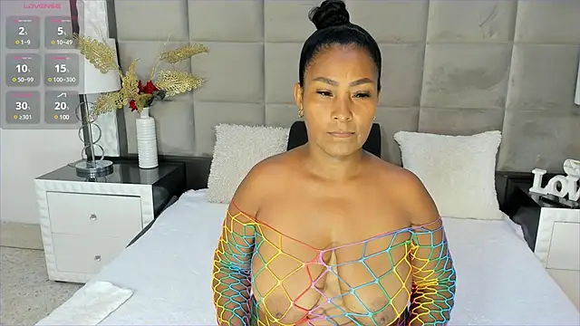 Snapshot of OliviaBurning chatting on March 12, 2025, 7:47 pm OliviaBurning online show from March 12, 2025, 7:47 pm