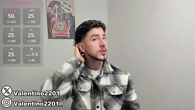 Snapshot of Valentino_Xander chatting on March 1, 2025, 11:47 pm Valentino Xander online show from March 1, 2025, 11:47 pm