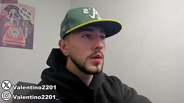 Snapshot of Valentino_Xander chatting on March 8, 2025, 1:28 am Valentino Xander online show from March 8, 2025, 1:28 am