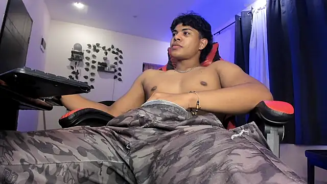 Snapshot of johan_beley_ chatting on February 19, 2026, 1:57 am johan beley online show from February 19, 2026, 1:57 am