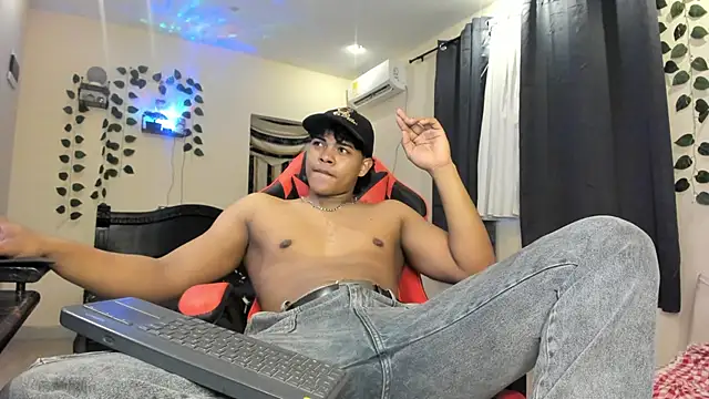 Snapshot of johan_beley_ chatting on September 13, 2025, 8:09 pm johan beley online show from September 13, 2025, 8:09 pm