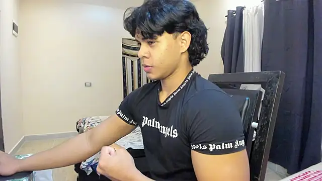 Snapshot of johan_beley_ chatting on February 15, 2025, 1:49 pm johan beley online show from February 15, 2025, 1:49 pm
