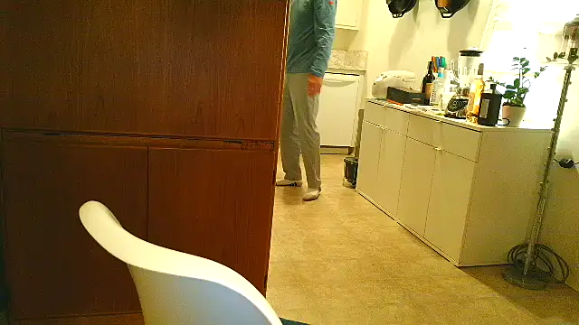 costanza7070 online show from April 13, 2026, 5:00 am