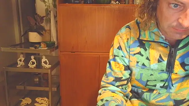 costanza7070 online show from October 29, 2025, 5:39 am