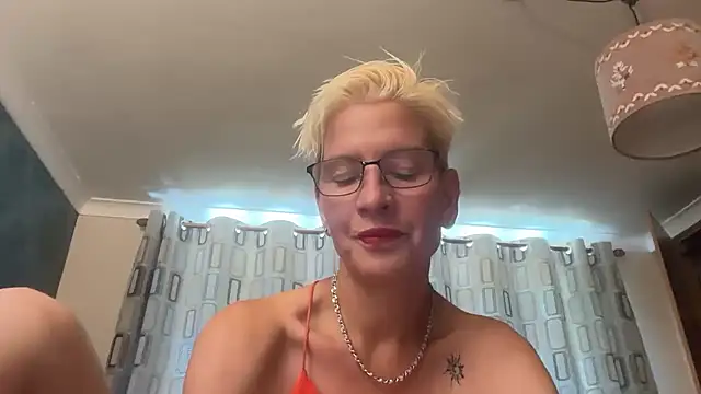 JennyHazel1 online show from July 18, 2026, 3:31 pm