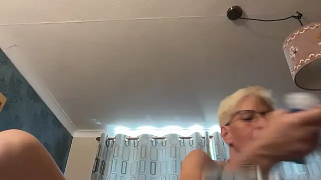 JennyHazel1 online show from July 9, 2026, 11:53 am