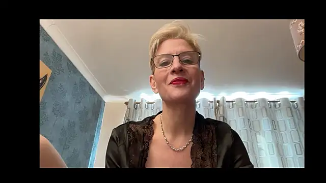 Snapshot of JennyHazel1 chatting on February 25, 2026, 11:54 am JennyHazel1 online show from February 25, 2026, 11:54 am