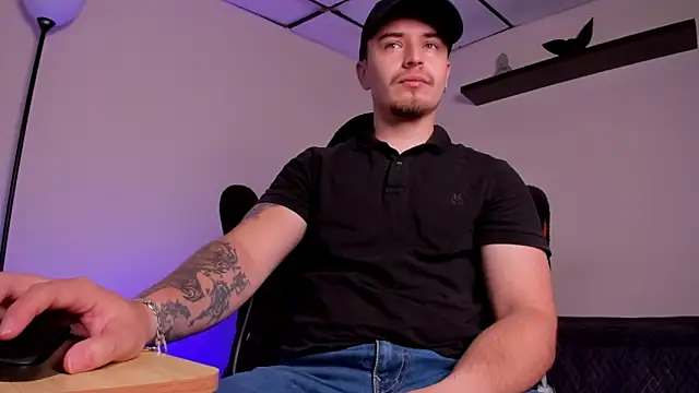 james connor2 online show from November 28, 2025, 3:45 pm