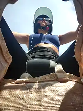 Izabella Bella online show from March 10, 2025, 8:17 am