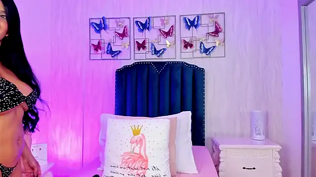 Snapshot of samara_warren chatting on October 22, 2025, 12:26 pm samara warren online show from October 22, 2025, 12:26 pm