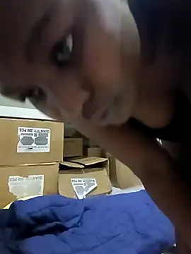 Snapshot of Yours_faithfully1 chatting on November 23, 2025, 11:31 am Yours faithfully1 online show from November 23, 2025, 11:31 am