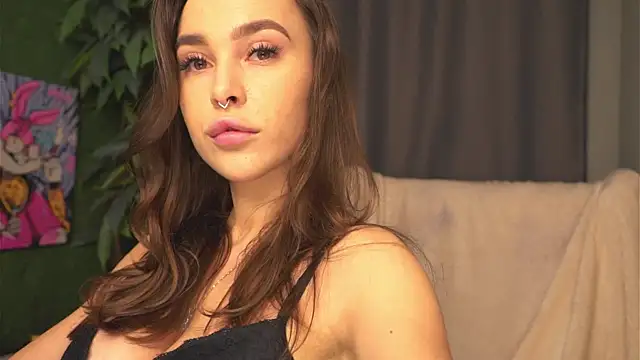 Snapshot of tati__20 chatting on March 15, 2025, 8:54 pm tati 20 online show from March 15, 2025, 8:54 pm