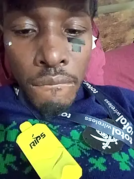 Snapshot of BlackD4uxo chatting on October 17, 2025, 6:39 am BlackD4uxo online show from October 17, 2025, 6:39 am