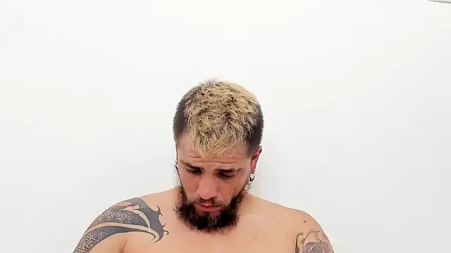 Beard xox online show from July 16, 2026, 9:34 pm