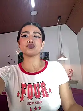 Cleopatracute  online show from January 22, 2025, 1:42 pm