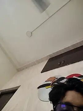 king boy online show from November 8, 2025, 7:50 pm