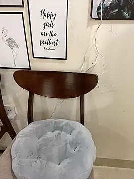 Snapshot of Shirato_hana chatting on March 6, 2025, 1:37 am Shirato hana online show from March 6, 2025, 1:37 am