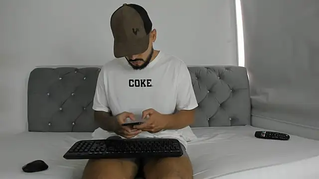 Emma beautifull online show from January 3, 2025, 12:40 pm