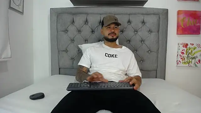 Emma beautifull online show from December 30, 2024, 9:37 am