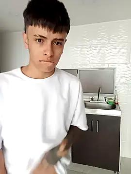 Cuervo maniaco online show from December 6, 2024, 1:38 pm